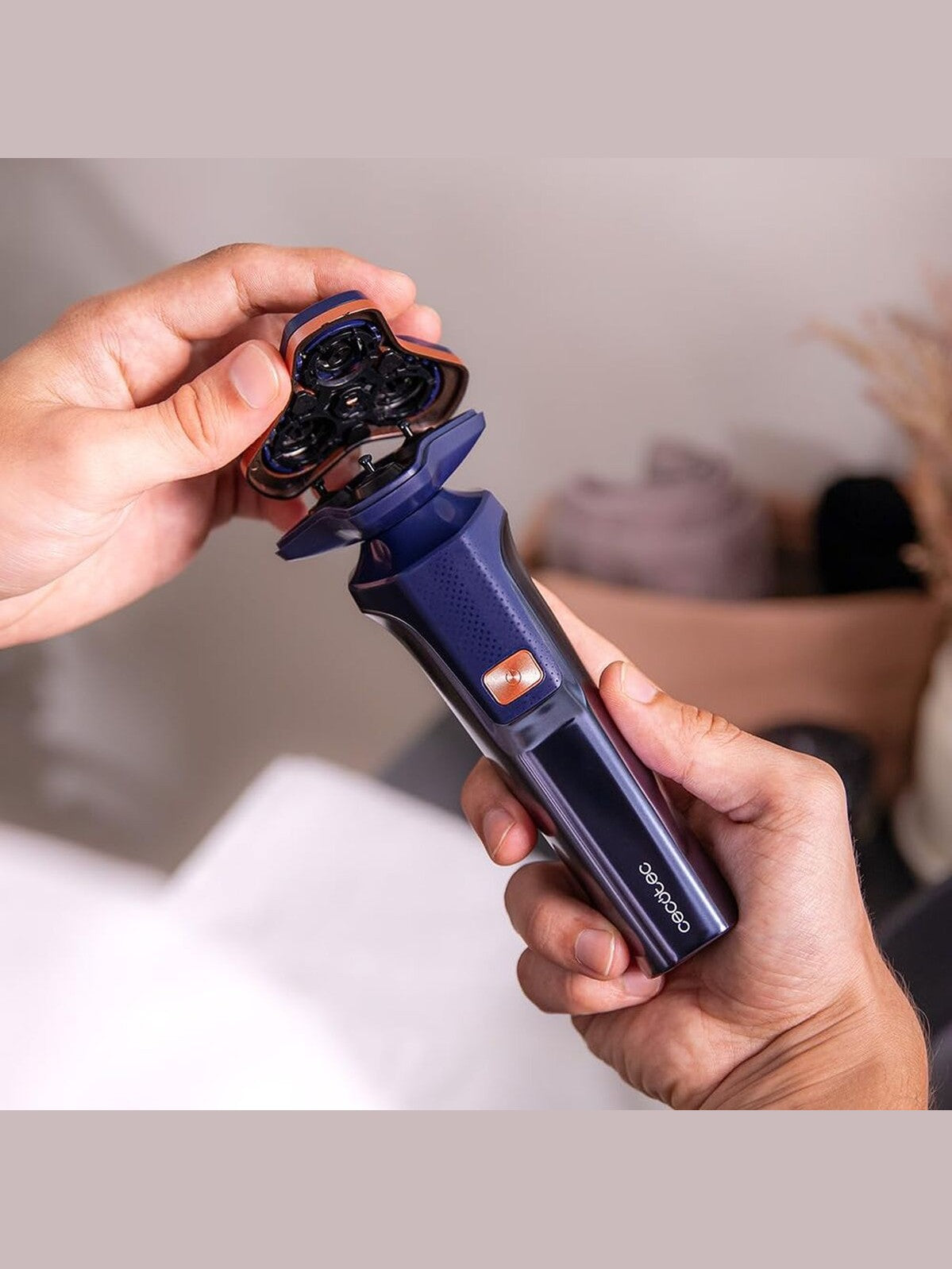 Cecotec PrecisionCare Aluminum Electric Shaver, titanium, 2 speeds, 2h battery