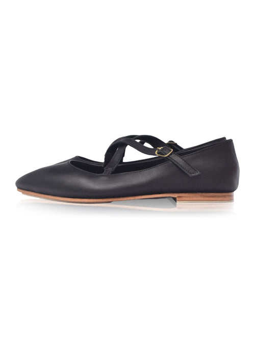 Bella Vita Criss-Cross Pointed Flats-1