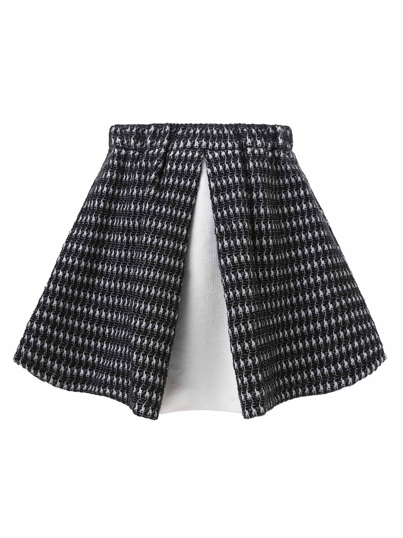 Mini Circle Skirt inBlack and White-2